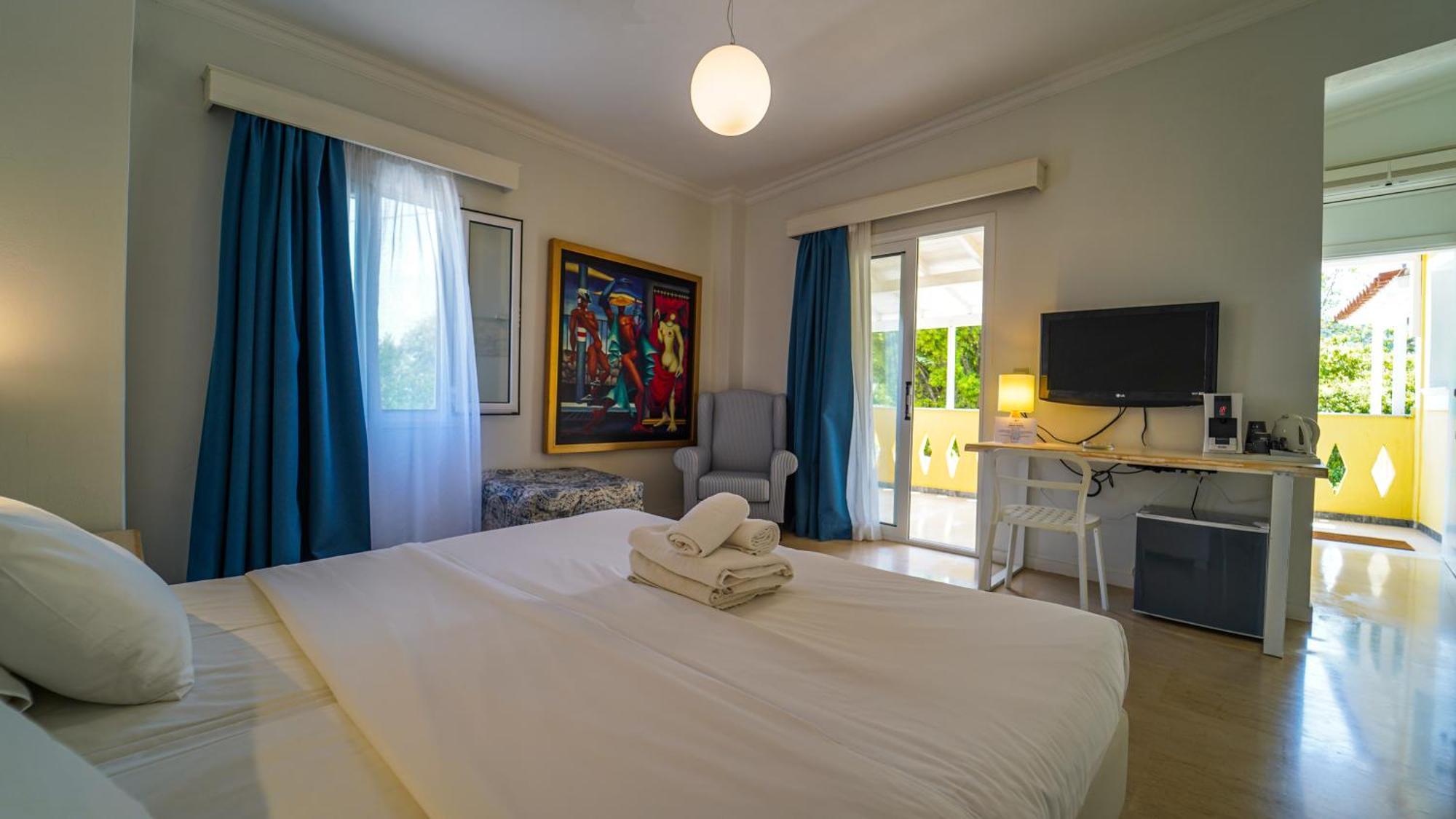Cape North West Hotell Parga Eksteriør bilde