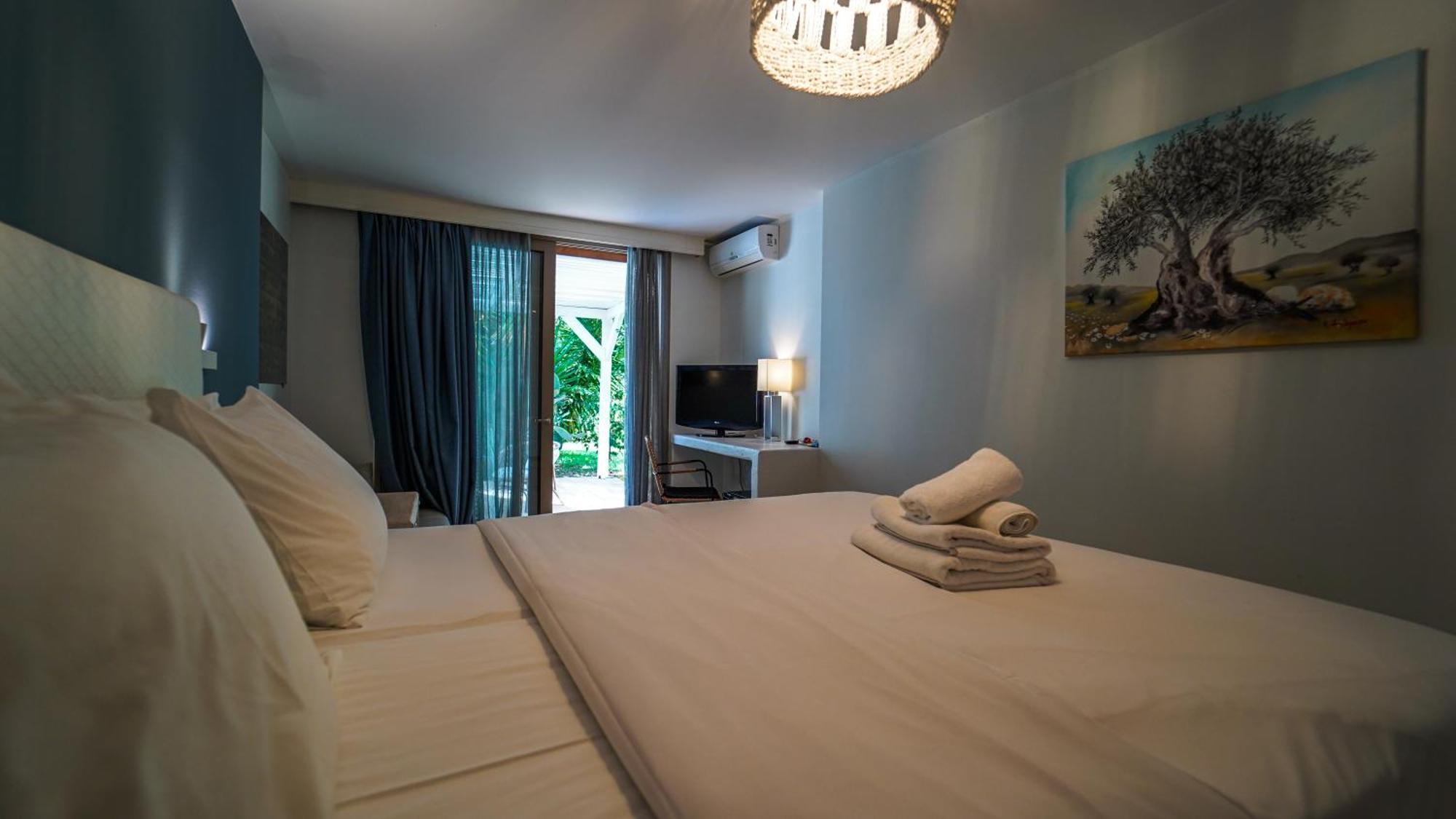 Cape North West Hotell Parga Eksteriør bilde