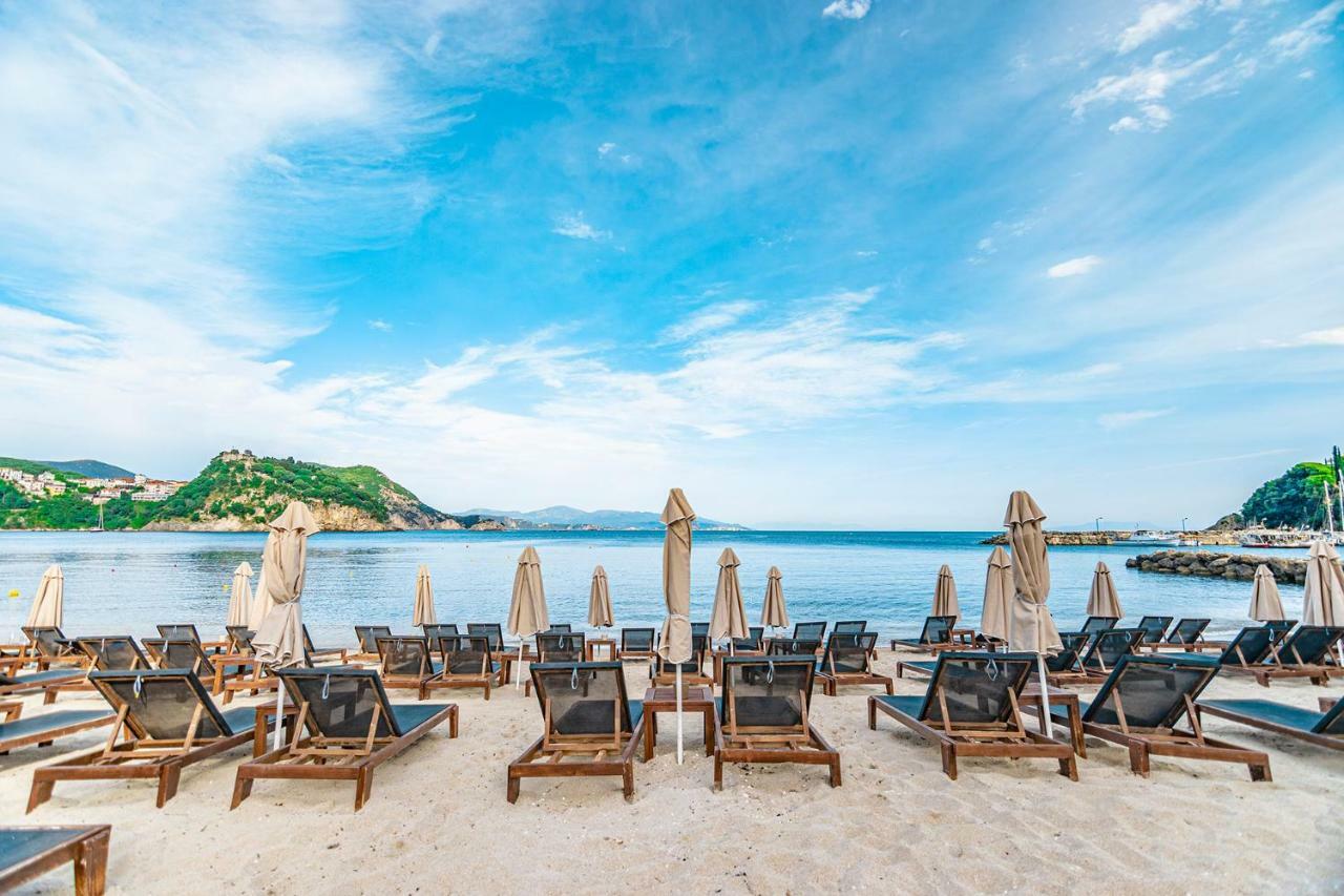 Cape North West Hotell Parga Eksteriør bilde